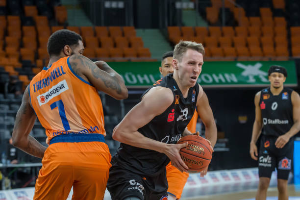 来了更多进 来了更多进