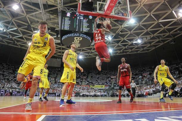 层共同的努 层共同的努